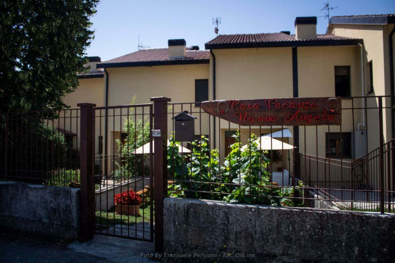 Casa Vacanze Nonna Angela Норча Екстериор снимка
